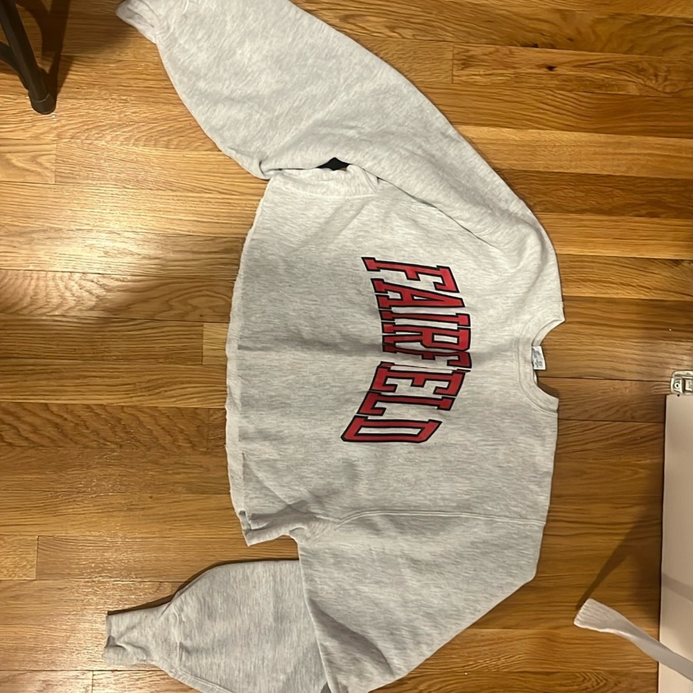 OVERSIZED/CROPPED FAIRFIELD CREWNECK